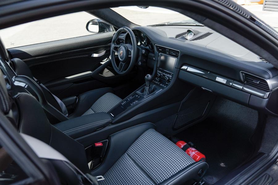 Интерьер Porsche 911 R (991) 2016 года  (NA) (фото 33 из 40)